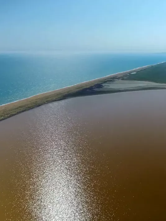 Озера поряд з Азовським морем