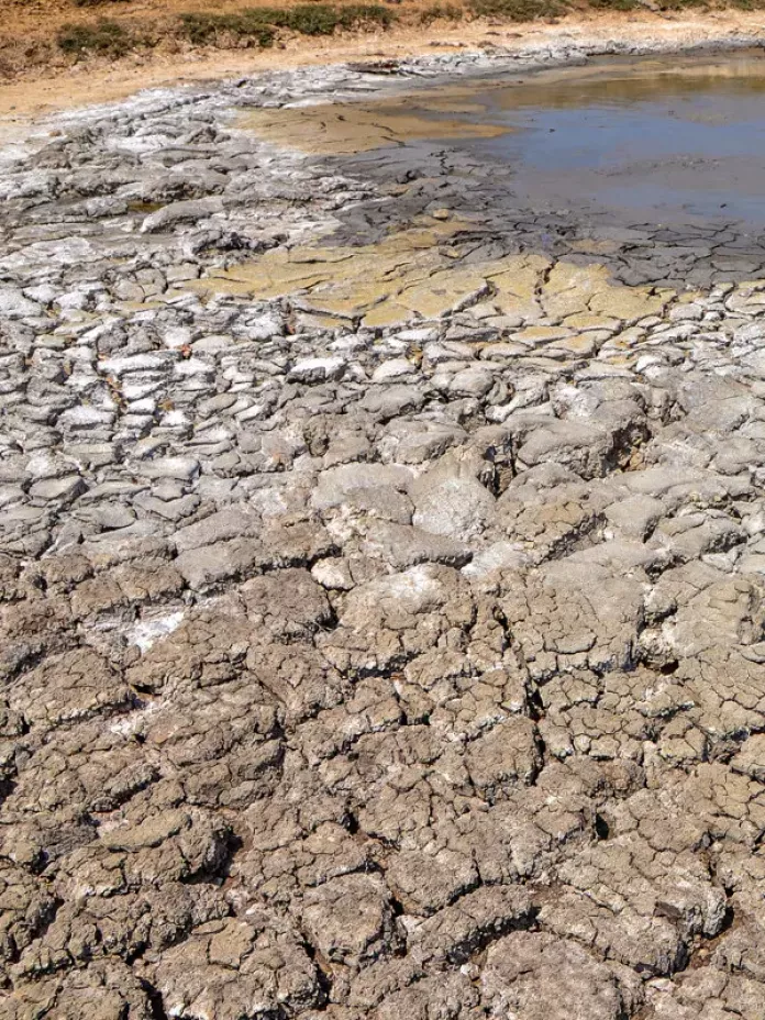 Грязьовий вулкан Карабетова сопка